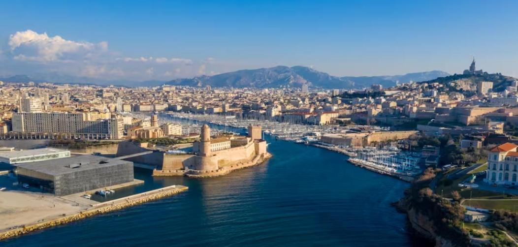 La Belle Aventure Au Soleil Du Vieux-port Marsiglia